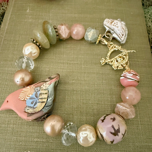 Reserved for VIP: Women’s Fall Bird Cozy Cottagecore Nature Pearl Clasp Bracelet