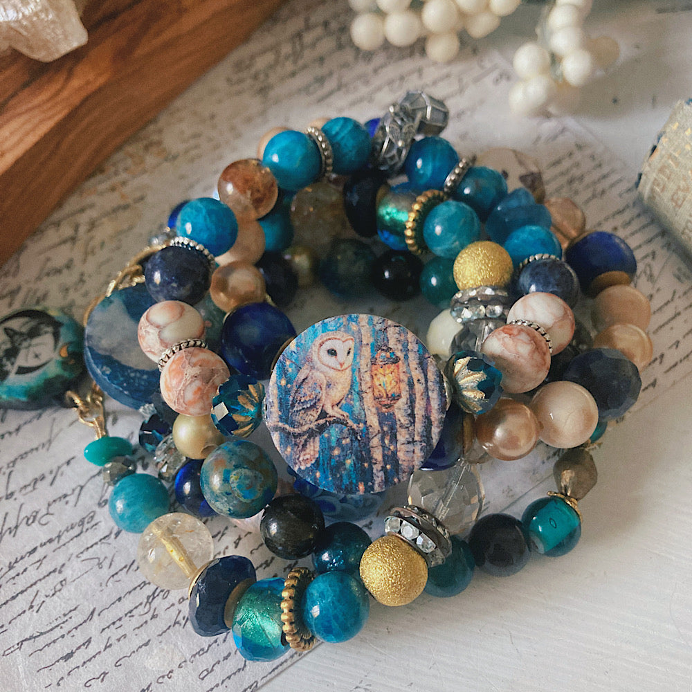 Women’s Winter Owl Spirit Animal Mystical Lantern Stretch Bracelet