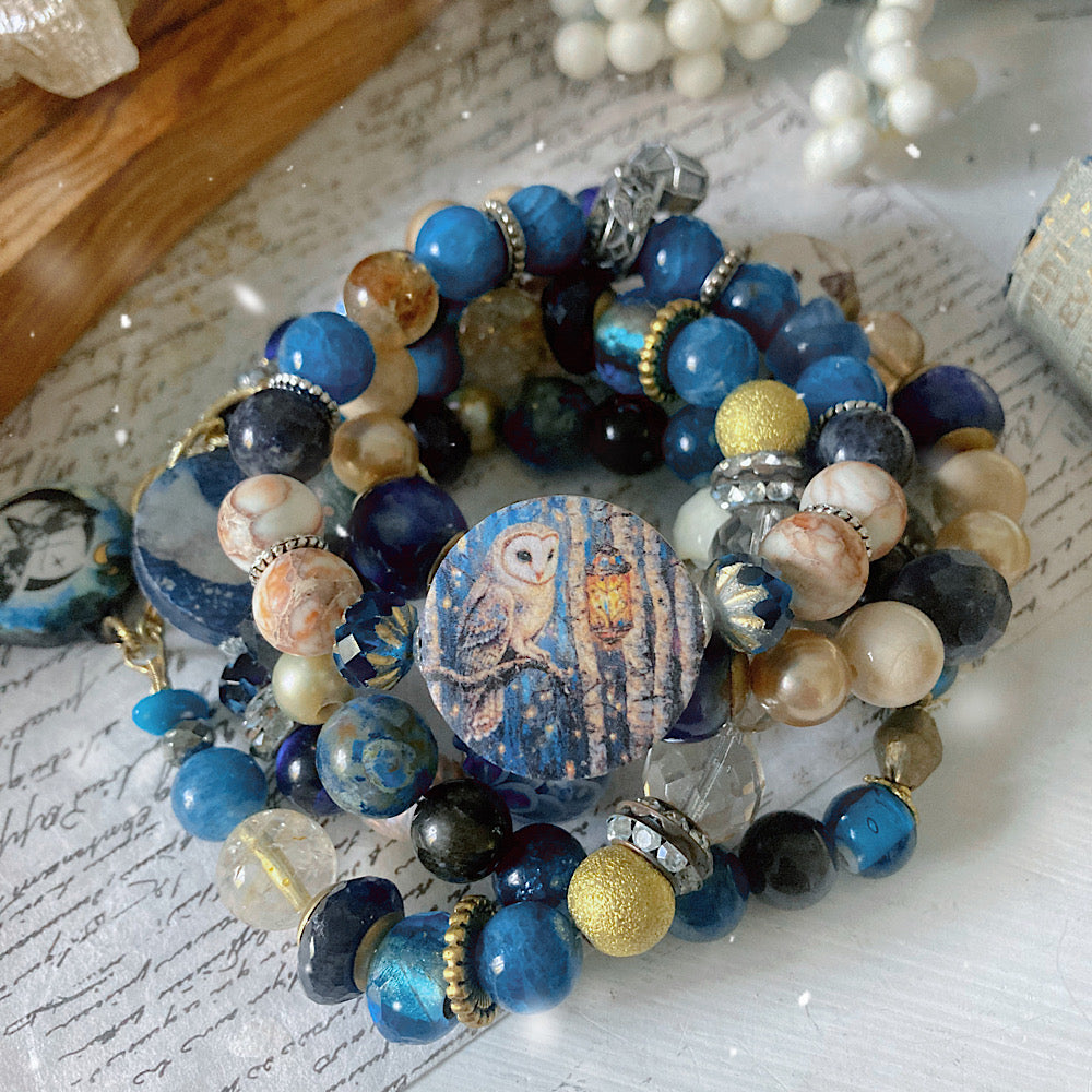 Women’s Winter Owl Spirit Animal Mystical Lantern Stretch Bracelet