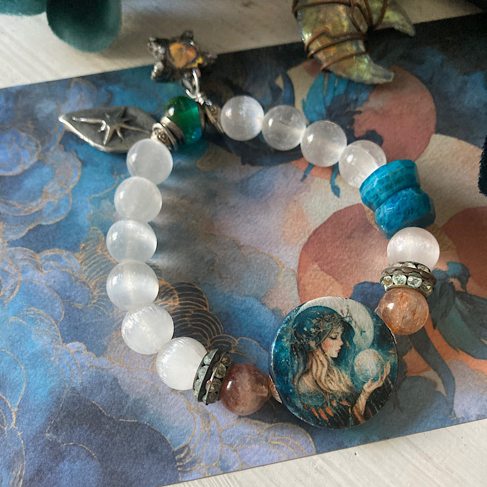 Women’s Fortune Teller Lunar Witchy Celestial Talisman Stretch Bracelet