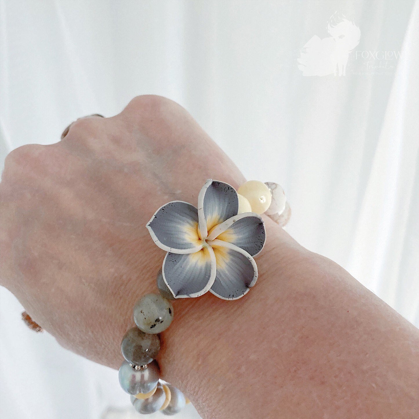 Pulsera elástica Plumeria Boho-Chic